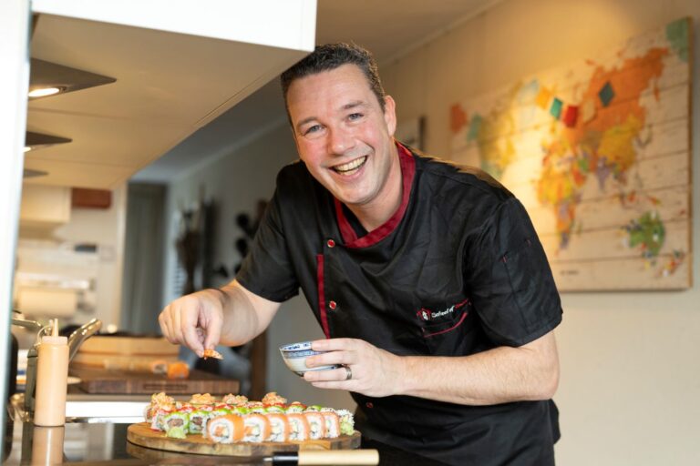 Sushi workshop met wijnproeverij in Wijngaard Hof te Dieren — markt-eten in Gelderland