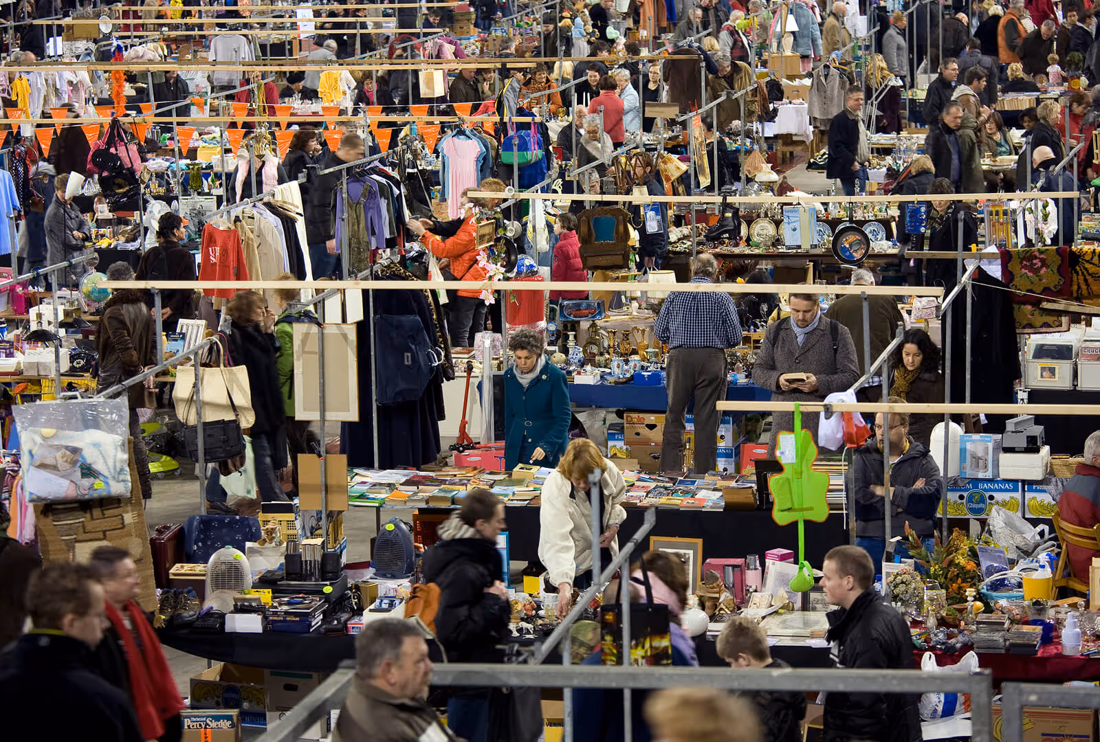 Snuffelmarkt — rommel-en-vlooienmarkt in Gelderland