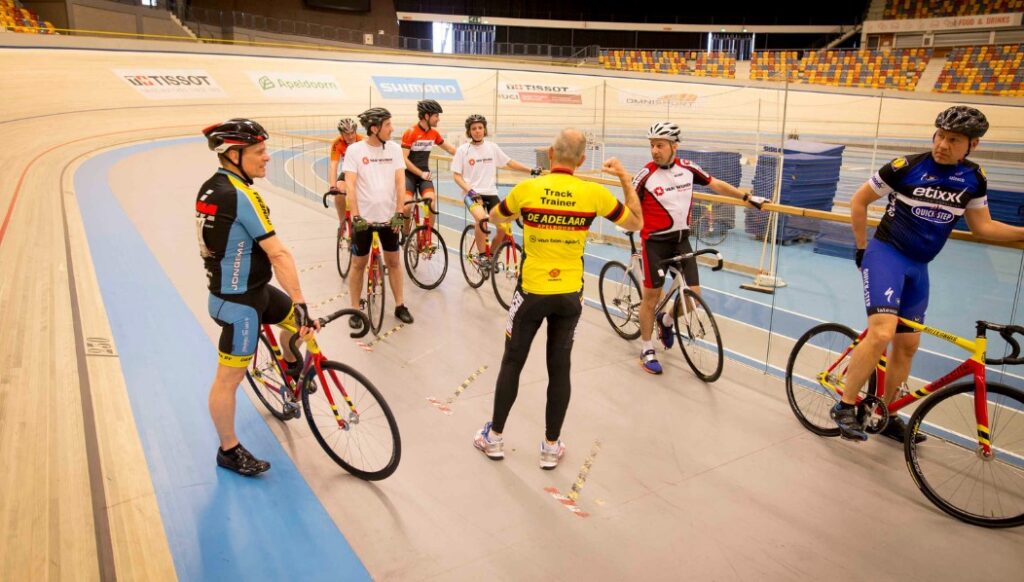 Clinic baanwielrennen in Gelderland