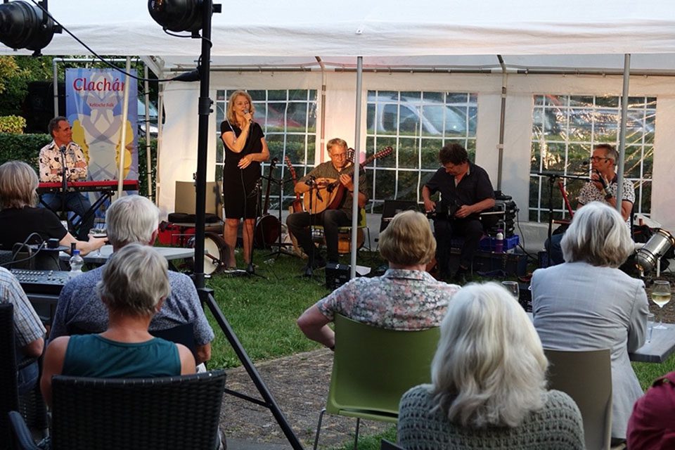 Clachán in muziekcafé De Lantaern in Gelderland