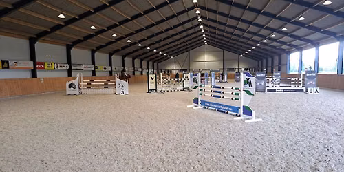 Indoor Springen Vaassen in Gelderland