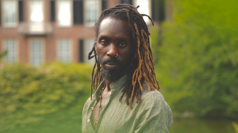 Happy Hour: Pe Mi Kumba Tetey Beri — theater in Gelderland